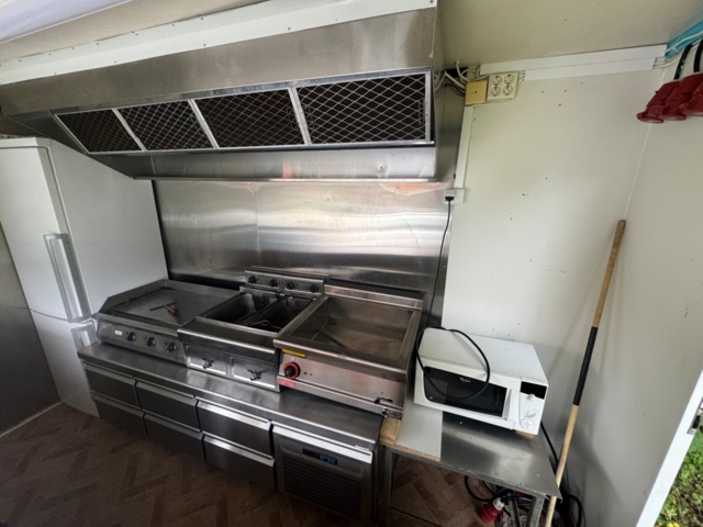 1199698-22 Försäljningsvagn – fullt utrustad!