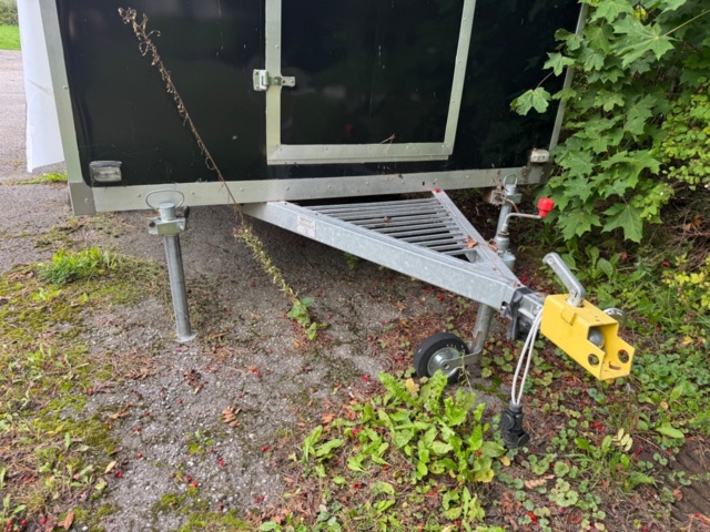 1199698-32 Försäljningsvagn – fullt utrustad!