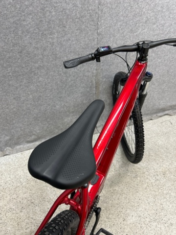 1388384-6 Elcykel Trek Marlin +6 Crimson