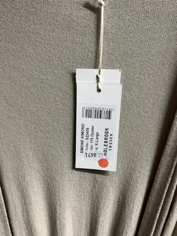 1437019-10 Parti nya kläder från Holebrook och Tretorn, ca 70 plagg