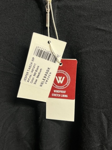 1437019-13 Parti nya kläder från Holebrook och Tretorn, ca 70 plagg