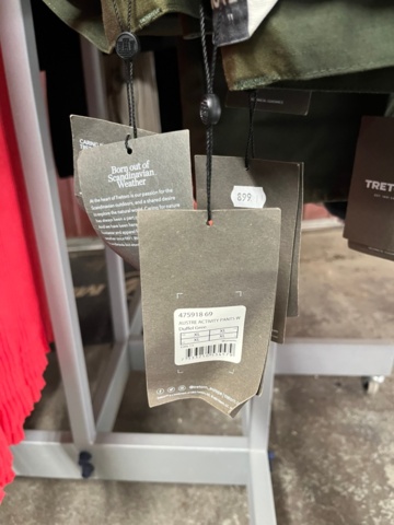 1437019-24 Parti nya kläder från Holebrook och Tretorn, ca 70 plagg