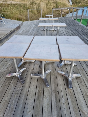 1421583-7 Utestolar och bord Läckö i metall och flätad sits