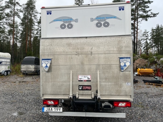 1429089-8 Ford Transit 350 Chassi Cab 2.0 med skåp och baklift 2022