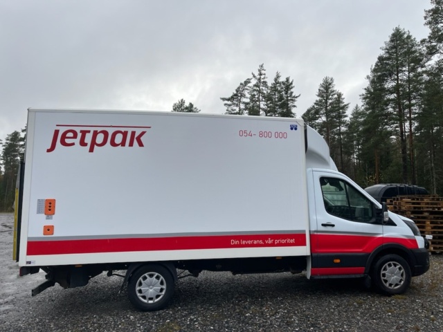 1429089-6 Ford Transit 350 Chassi Cab 2.0 med skåp och baklift 2022