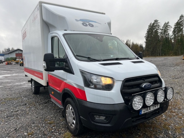 1429089-2 Ford Transit 350 Chassi Cab 2.0 med skåp och baklift 2022