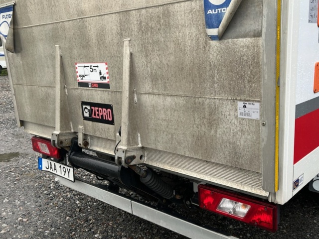 1429089-9 Ford Transit 350 Chassi Cab 2.0 med skåp och baklift 2022