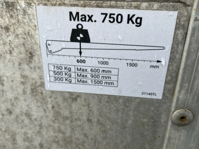 1429089-13 Ford Transit 350 Chassi Cab 2.0 med skåp och baklift 2022