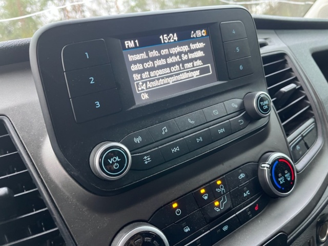 1429089-19 Ford Transit 350 Chassi Cab 2.0 med skåp och baklift 2022