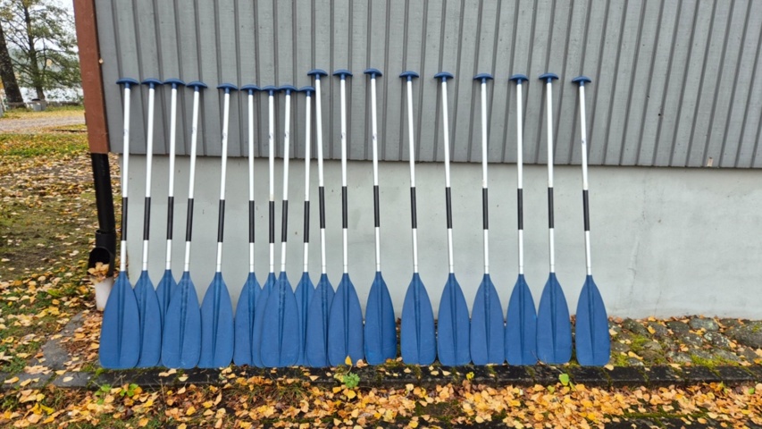 1437660-31 Linder kanoter 8 st med utrustning för uthyrningsverksamhet