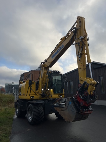 1338325-7 Hjulgrävare med tiltrotator - Komatsu PW148-10 -2015