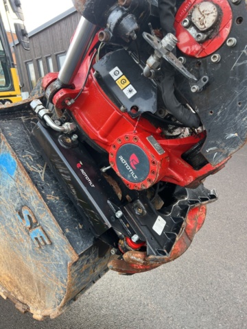 1338325-13 Hjulgrävare med tiltrotator - Komatsu PW148-10 -2015