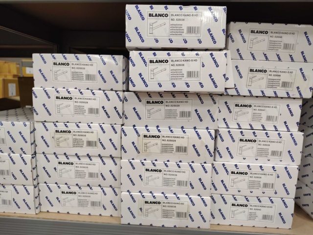 1437686-5 Parti 139 st – BLANCO, blandare och diskmedelspumpar i flera modeller och färger