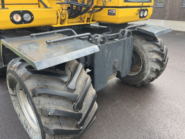 1338325-25 Hjulgrävare med tiltrotator - Komatsu PW148-10 -2015