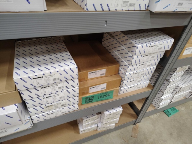 1437686-9 Parti 139 st – BLANCO, blandare och diskmedelspumpar i flera modeller och färger