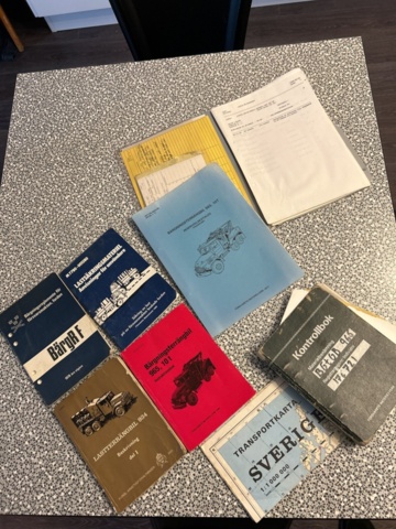 1267794-97 Bärgningslastbil och bogserkärra – Volvo L316442