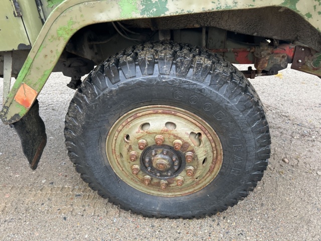 1267794-23 Bärgningslastbil och bogserkärra – Volvo L316442