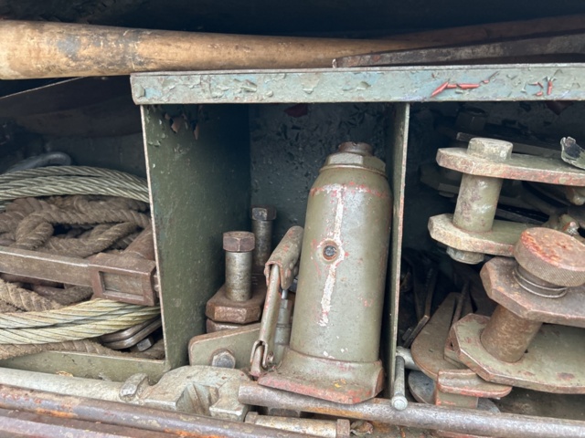 1267794-42 Bärgningslastbil och bogserkärra – Volvo L316442