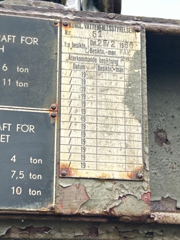 1267794-57 Bärgningslastbil och bogserkärra – Volvo L316442