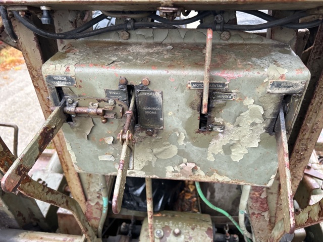 1267794-65 Bärgningslastbil och bogserkärra – Volvo L316442