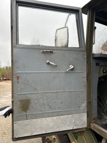 1267794-67 Bärgningslastbil och bogserkärra – Volvo L316442