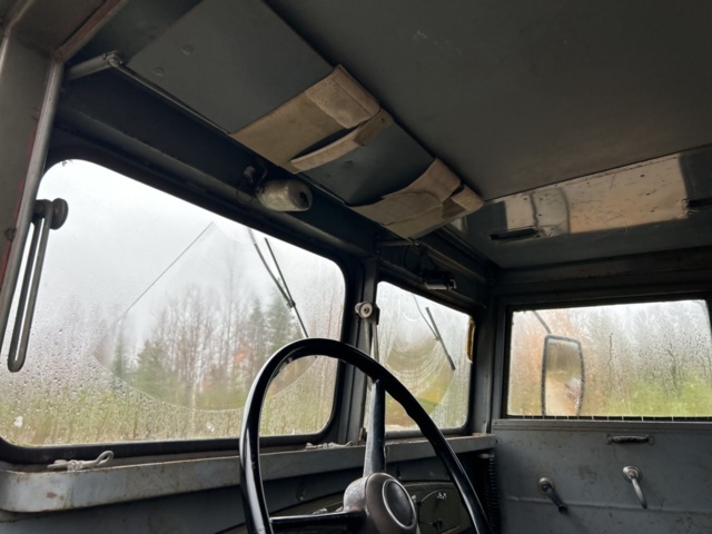 1267794-70 Bärgningslastbil och bogserkärra – Volvo L316442