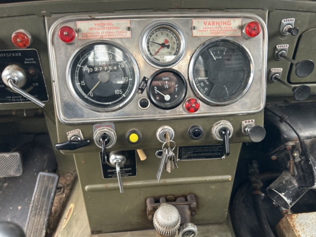 1267794-78 Bärgningslastbil och bogserkärra – Volvo L316442