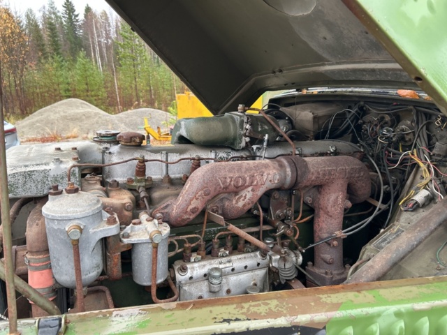 1267794-84 Bärgningslastbil och bogserkärra – Volvo L316442