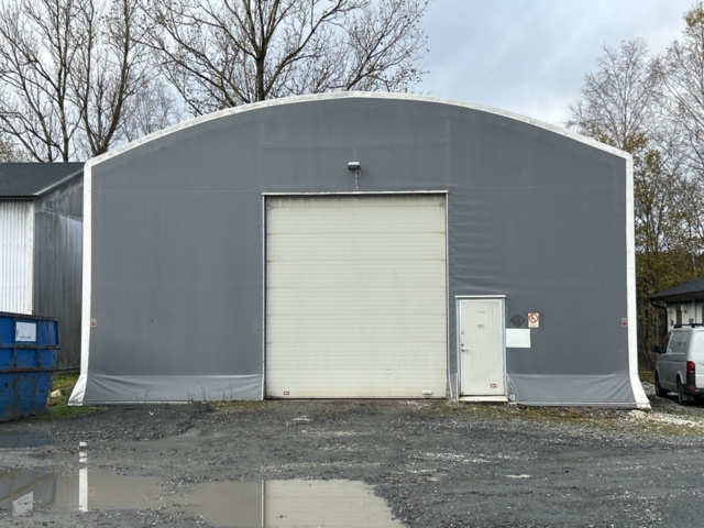 1361370-2 Tälthall PMH-Hallen 20x11 m med elcentral, belysning och port