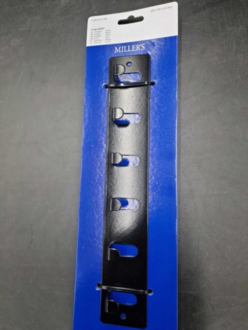 1437688-4 Parti ca 12 000 st – byggtillbehör från Millers & Struktur