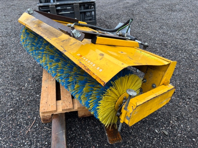 918897-35 Holder P70 - Snöblad, spridare, sopaggergat