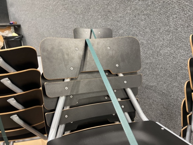 1437739-4 24 st Elevstolar DOCTRINA AJ Produkter