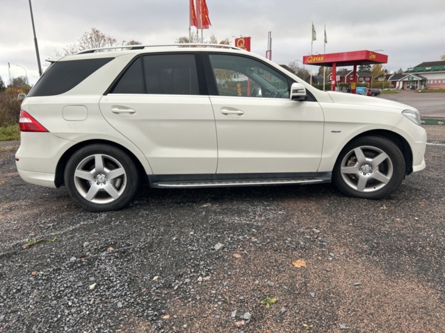 1423358-6 Mercedes-Benz ML 350 BlueTEC 4MATIC 7G-Tronic Plus, 258hk, 2012