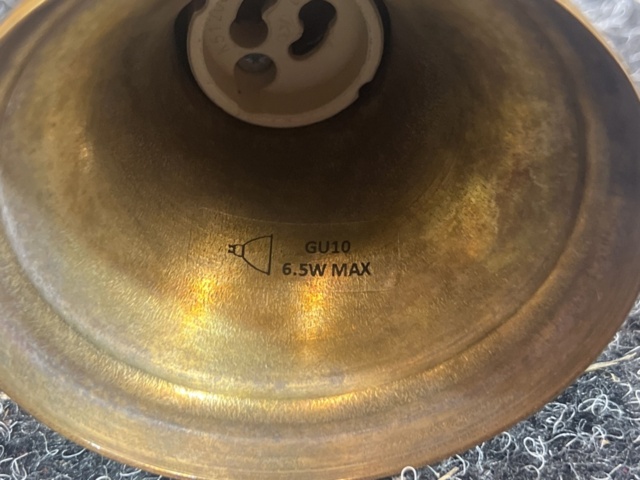 1437775-5 Vägglampor ca 30 st med fästen - Mullan MLBESPOKE005