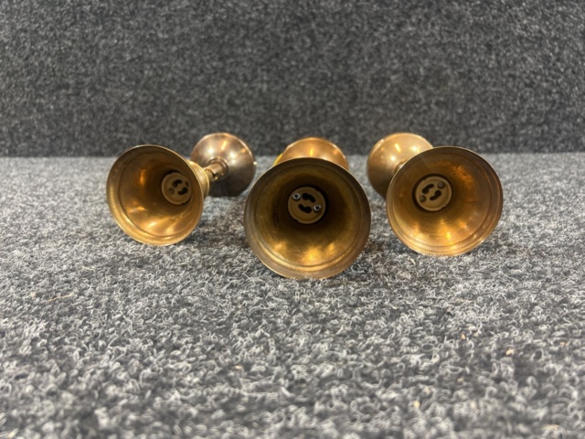 1437776-4 Vägglampor ca 30 st med fästen - Mullan MLBESPOKE005