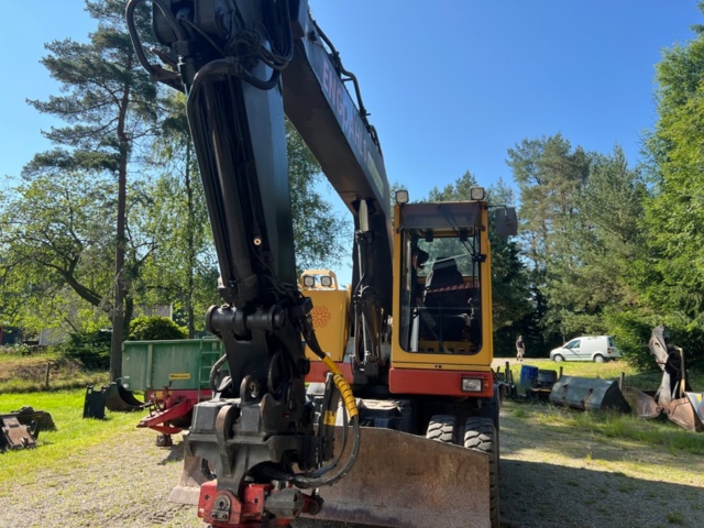 1437806-9 Hjulgrävare Åkerman H7Mc -88 "Miljömotor" 14627 tim med skopor