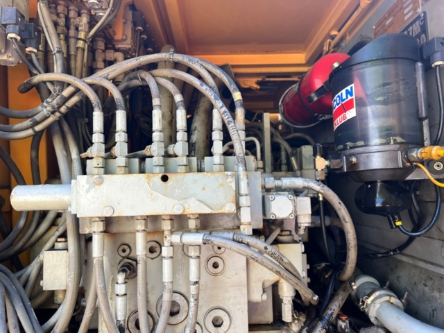 1437806-38 Hjulgrävare Åkerman H7Mc -88 "Miljömotor" 14627 tim med skopor