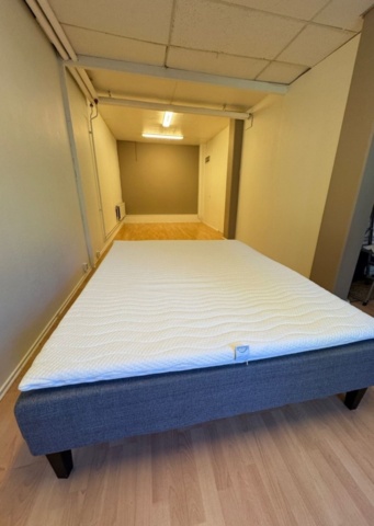 1437819-1 Säng Jensen 160 cm