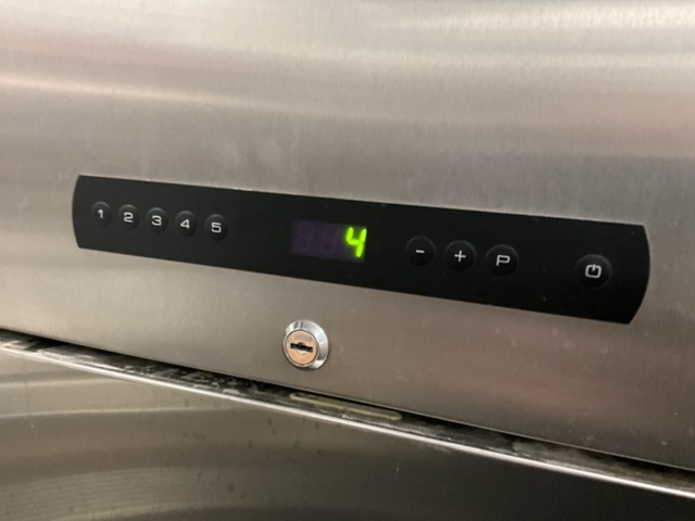 1406581-2 Gram kylskåp