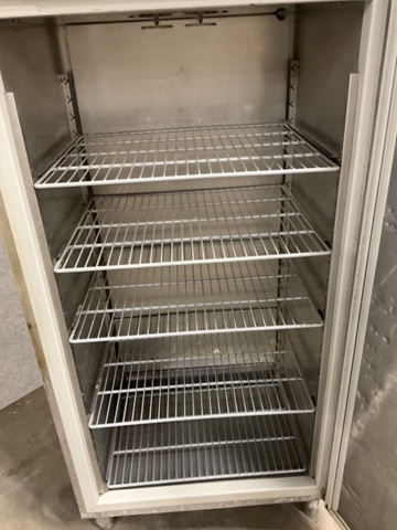 1406581-4 Gram kylskåp