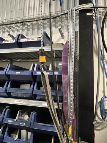 1344019-7 Väggtravers med eltalja Liftket 250 kg