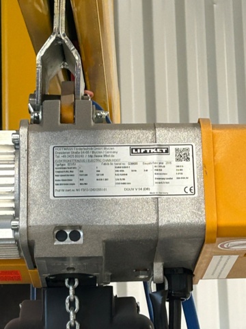 1344019-9 Väggtravers med eltalja Liftket 250 kg