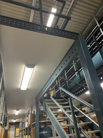 1344021-3 Entresolplan med trappa och räcken