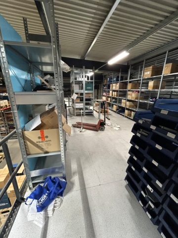 1344021-10 Entresolplan med trappa och räcken