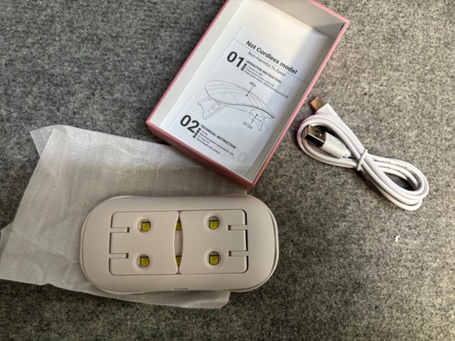 1438026-5 Parti med diverse nagelprodukter och förpackningsmaterial