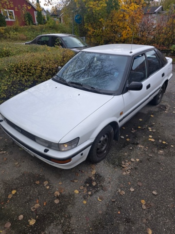 1429103-1 Toyota Corolla 5-door Liftback 1.6 Manual, 90hp, 1988