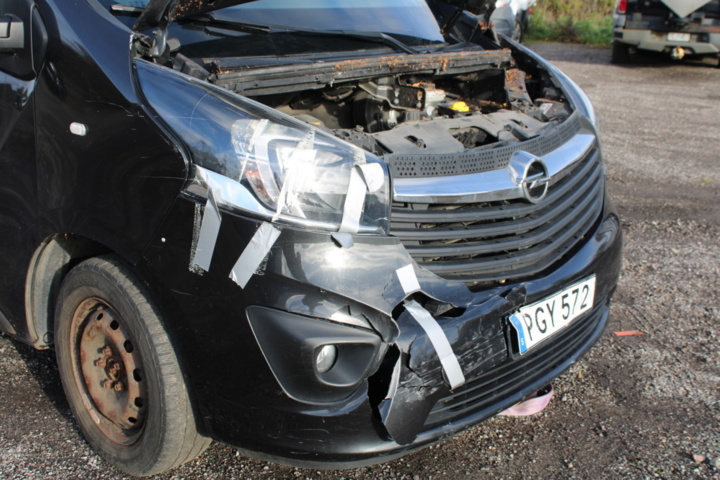 1437812-10 Opel Vivaro 1.6 CDTI BIturbo Manuell, 125hk, 2017 (renoveringsobjekt)