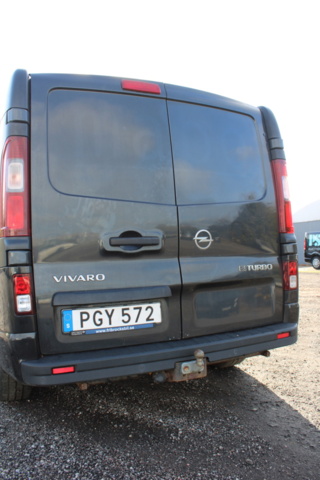 1437812-23 Opel Vivaro 1.6 CDTI BIturbo Manuell, 125hk, 2017 (renoveringsobjekt)