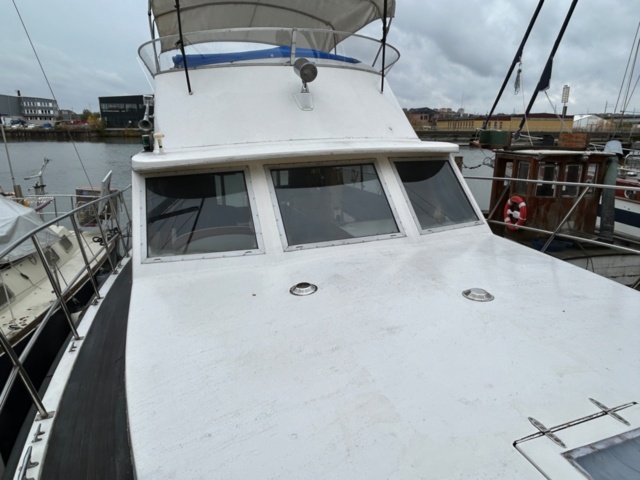 1371112-25 Uniflite/Chris Craft Concertible 42 -1979