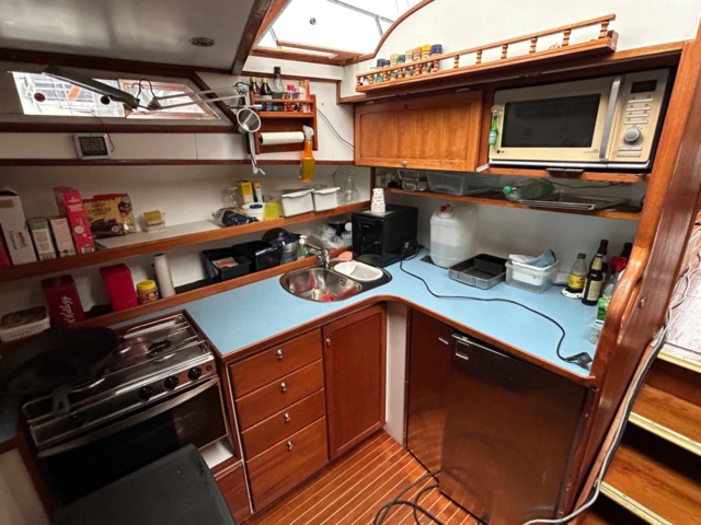 1371112-49 Uniflite/Chris Craft Concertible 42 -1979